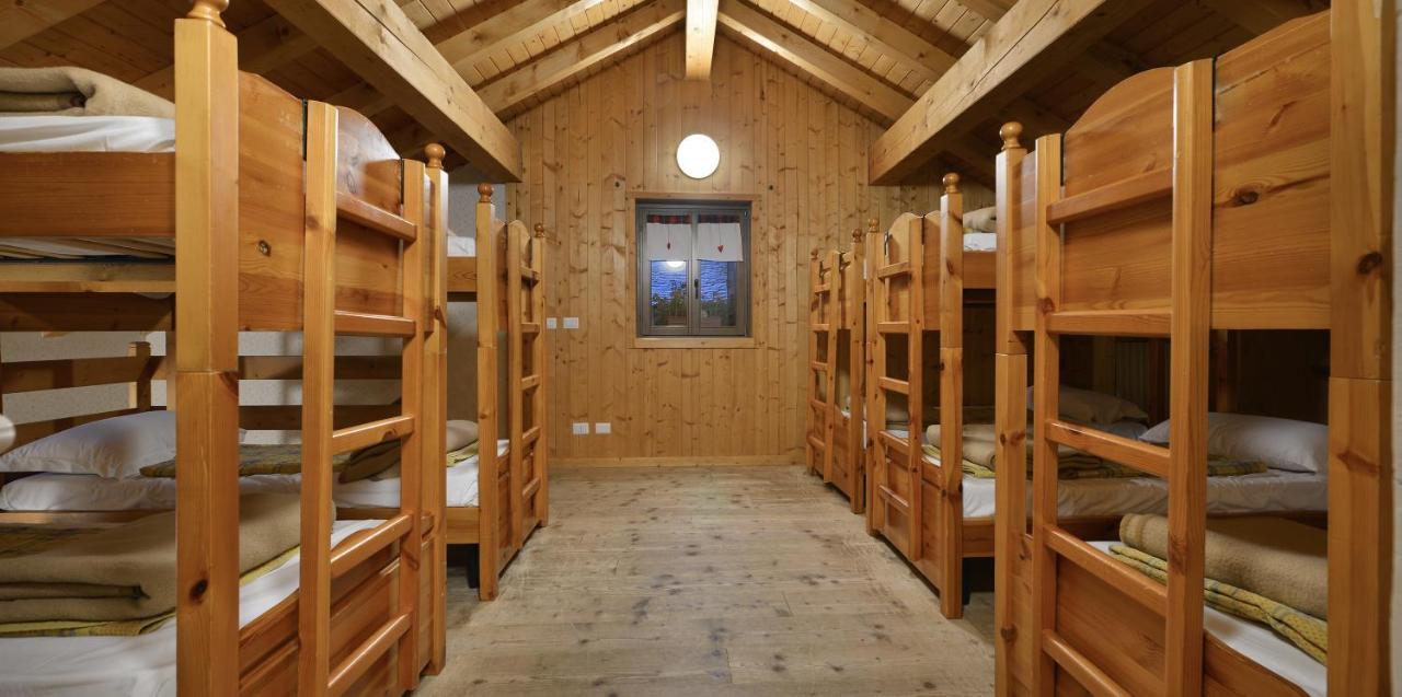 Albergo Casa Alpina San Luigi كامبودولسينو المظهر الخارجي الصورة